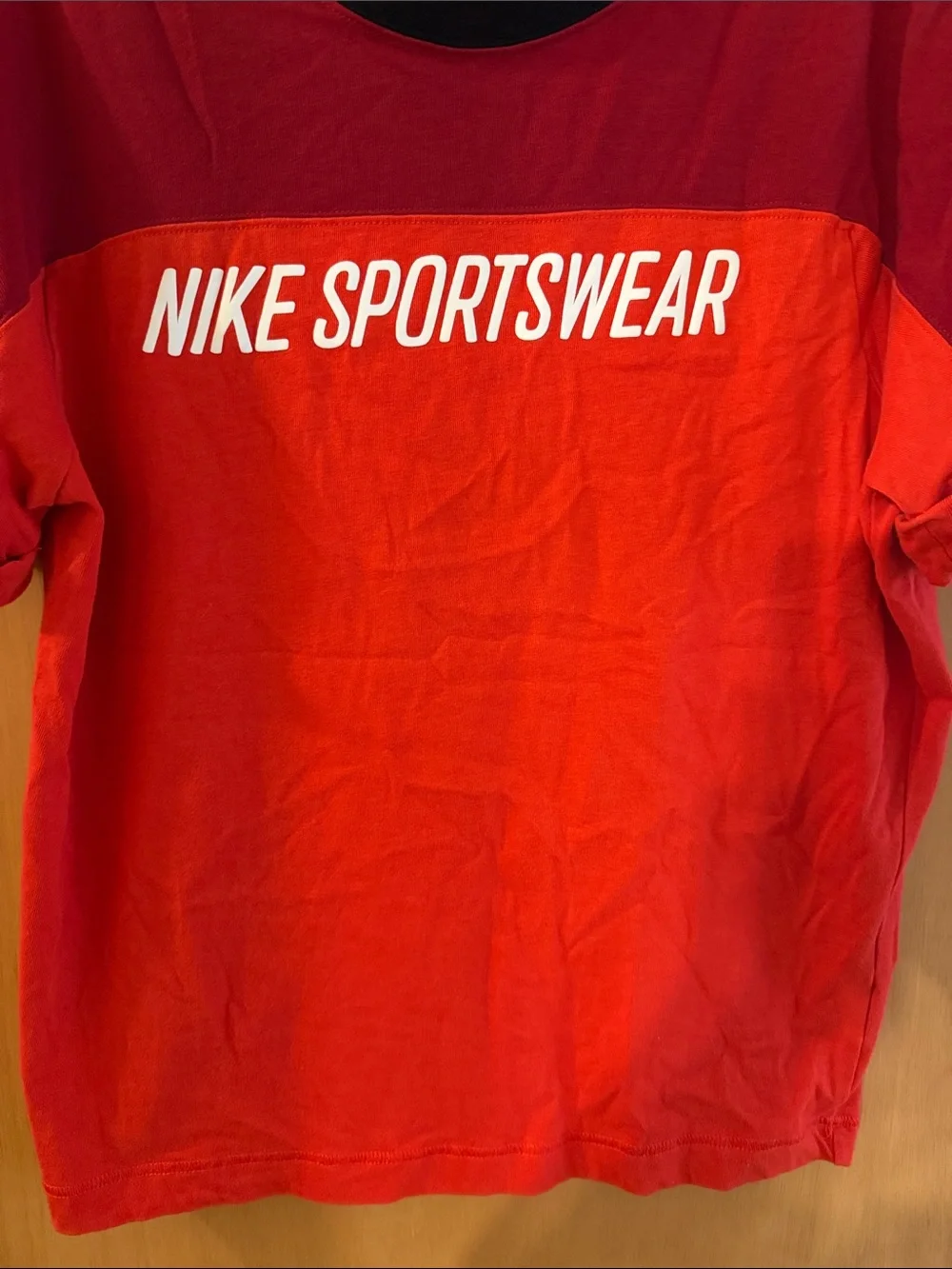 Nike Sportswear Women’s Cuffed Colorblock Tee Red Size Medium
